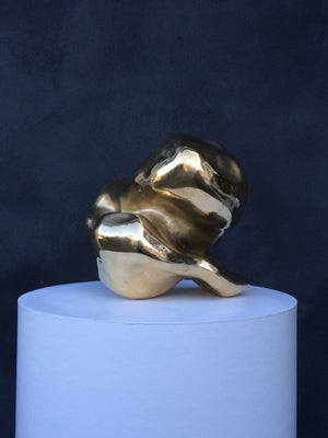 GOLDEN DARLING - skulptur poleret messing H 22 x B 23 cm